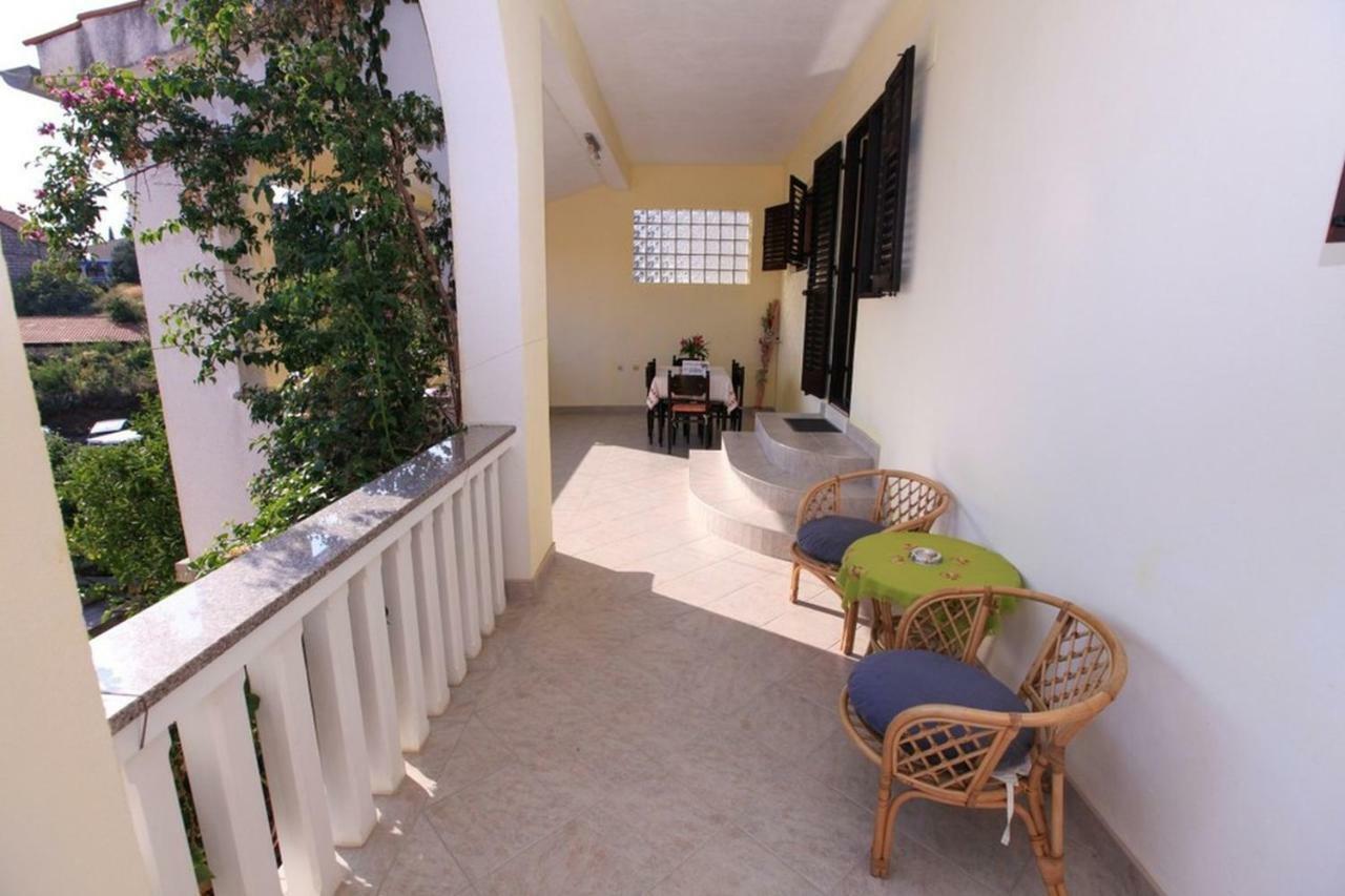 Apartments Damjan Brist Exterior photo